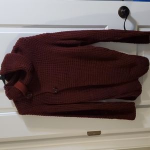 BEAUTIFUL MAROON WARM AND COMFY SWEATER SZ M